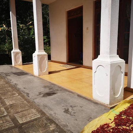 Sithu Guesthouse Bentota Buitenkant foto