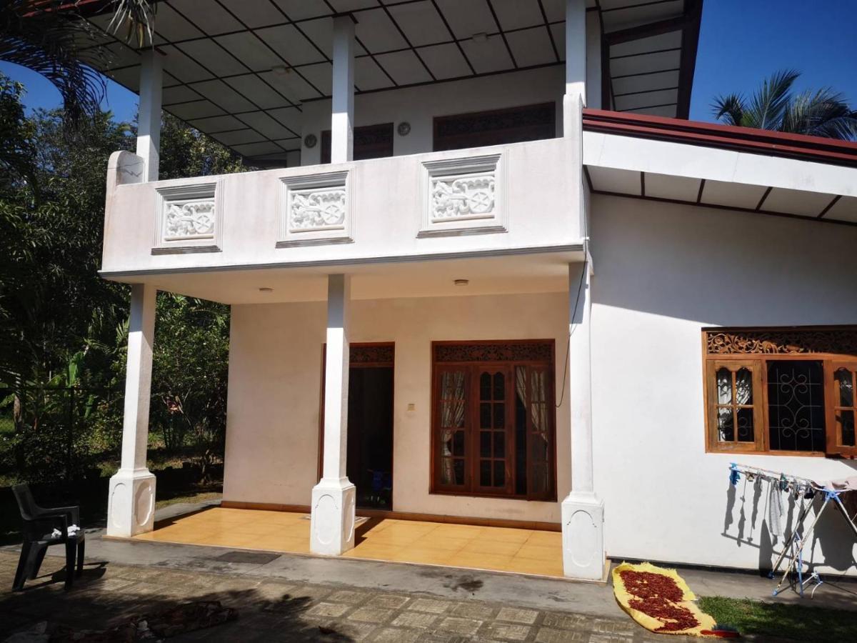 Sithu Guesthouse Bentota Buitenkant foto